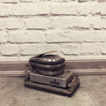 Druckluft-Schwingschleifer / Druckluft-Vibrationsschleifer