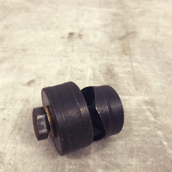 Schraublochstanze 32 mm