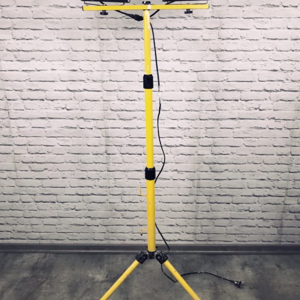 LED Baustrahler / Doppel-Baustrahler mit Teleskopstativ / 20 Watt