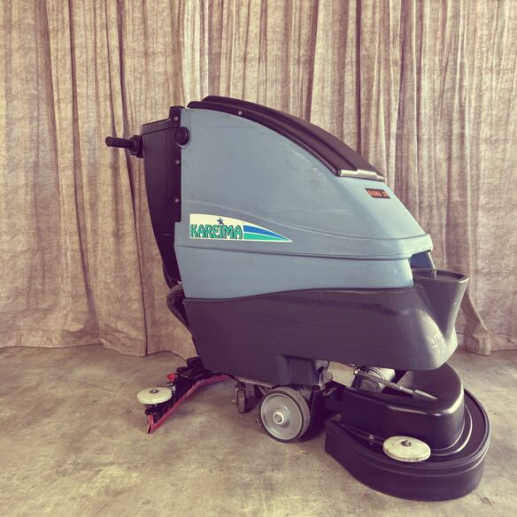 Scheuersaugmaschine mit Eigenantrieb